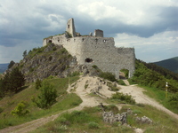 S_Cachtice_Castle_2.jpg